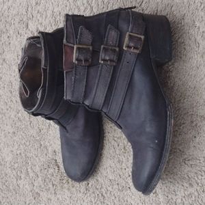 Freebird "Soar" by Steve Madden Leather Booties